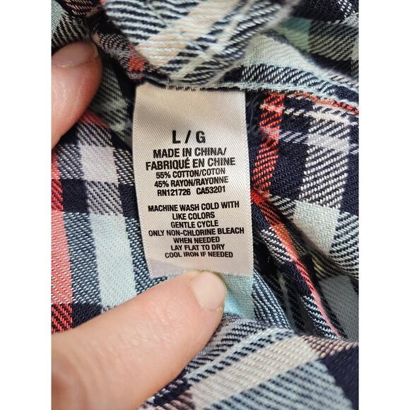 Aeropostale Womens Button Down Flannel L Blue Red Plaid Front Pocket Long Sleeve - Picture 7 of 7